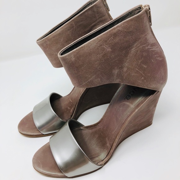 Vince Shoes - Like 🆕 VINCE distressed leather, metallic silver